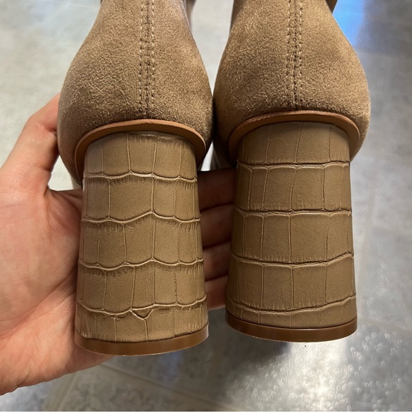 NWOB Dolce Vita Petya Mushroom Stella Suede Embossed Heel Booties - Picture 4 of 10